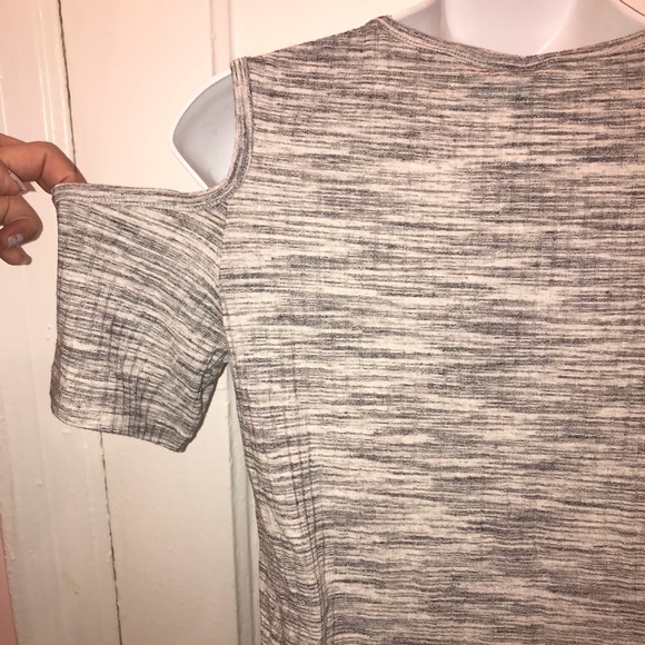 H&M • Ribbed Open Shoulder Top • M - Picture 6 of 6